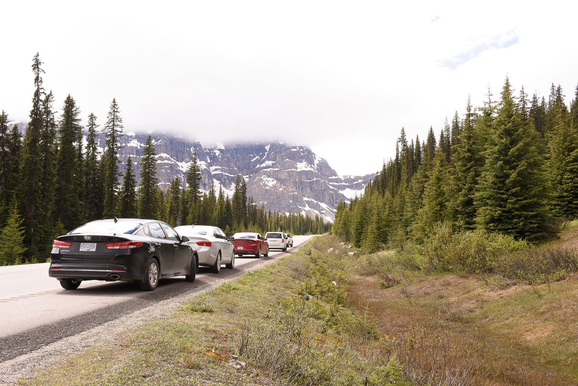 Estrada para chegar ao Parque Nacional de Banff