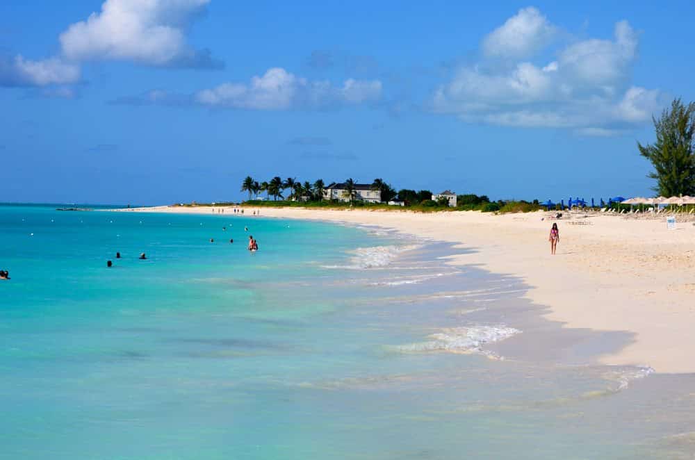 Ilha de Turcos e Caicos - Praia de Grace Bay - Foto: Virginia Falanghe -7 ilhas do Caribe que você precisa conhecer um dia