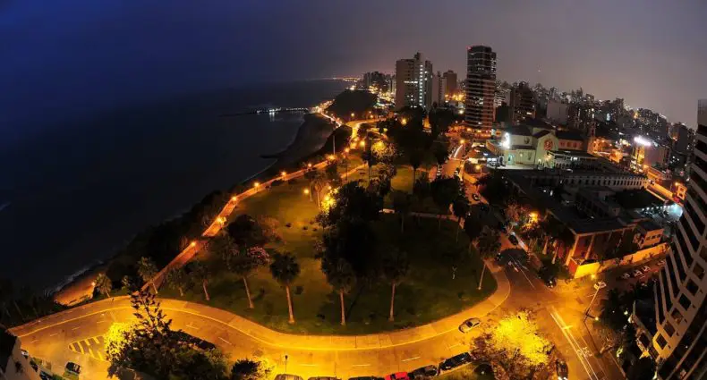 Vista de cima de Lima, no Peru