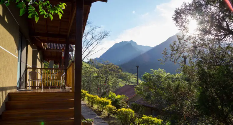 Vista para a serra na Pousada Serra da Índia em Penedo RJ