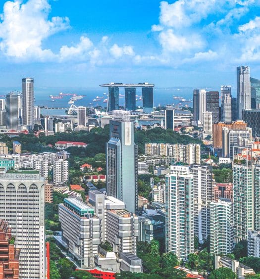 Paisagem de arranha-céus para ilustrar post de hotéis baratos em Singapura