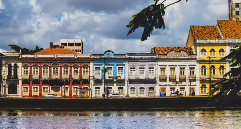 Prédios de arquitetura holandesa em Recife