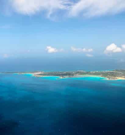vista aerea da ilha anguilla no caribe