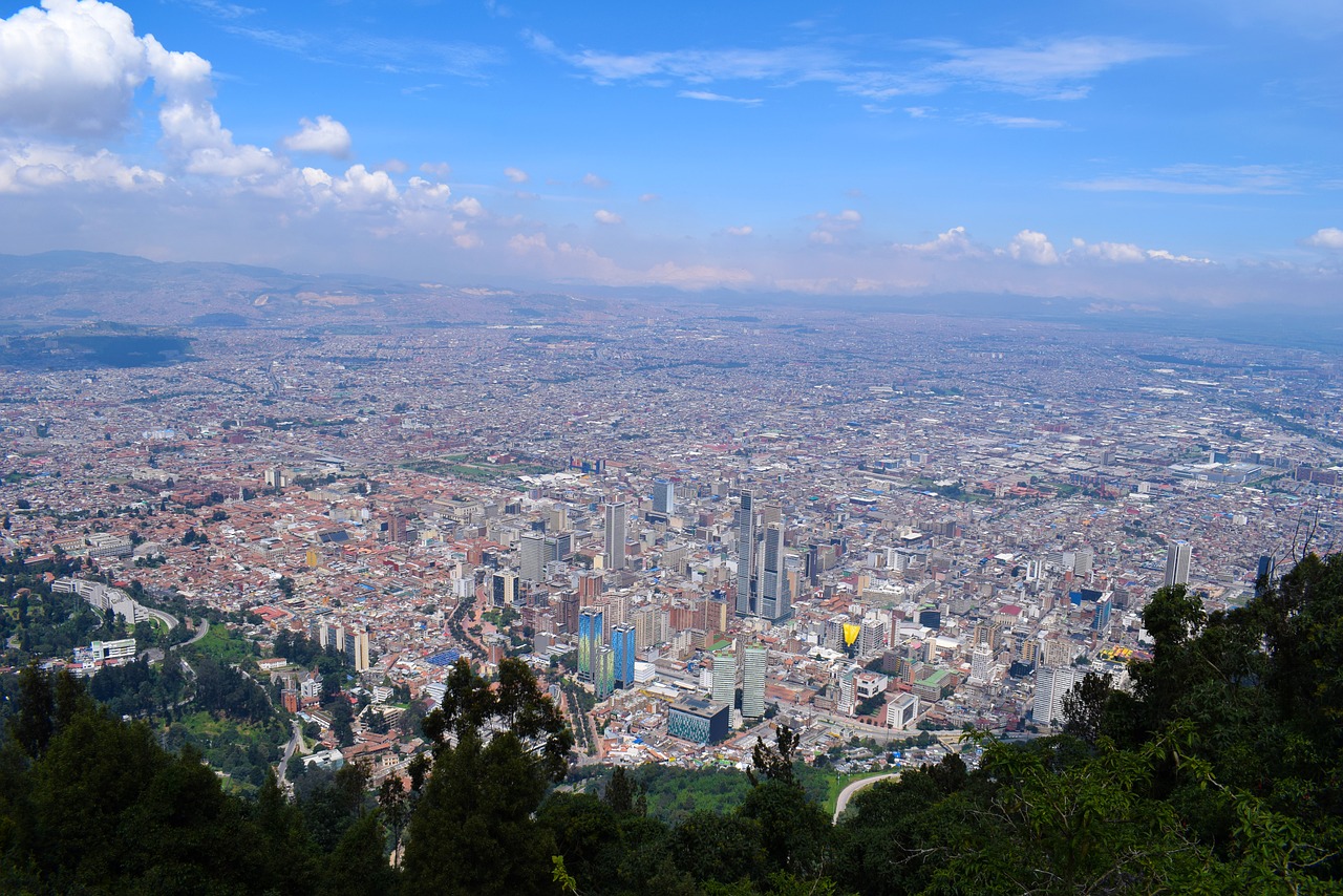 Visão panorâmica da cidade de Bogotá, na Colômbia