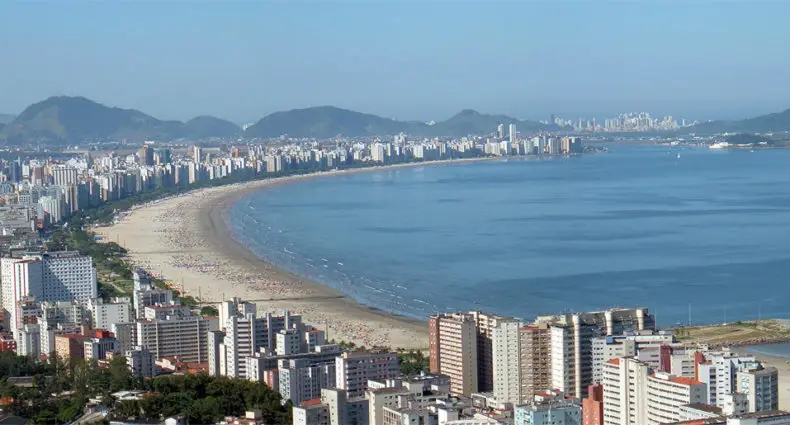 Vista panorâmica da orla da cidade de Santos