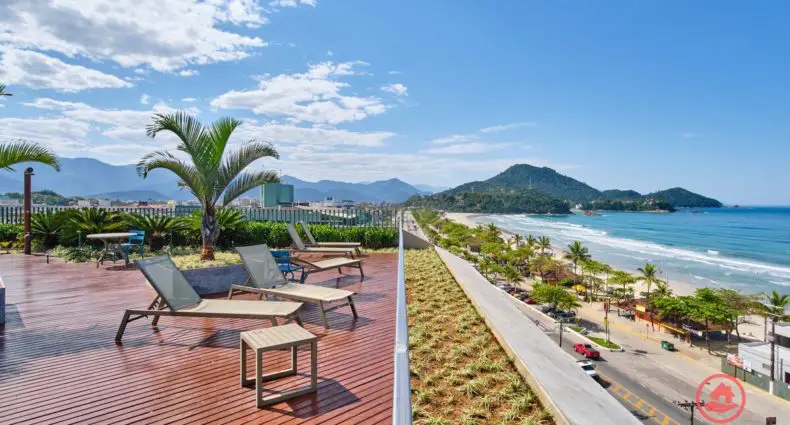 Apartamento para alugar em meio às pousadas na Praia Grande de Ubatuba