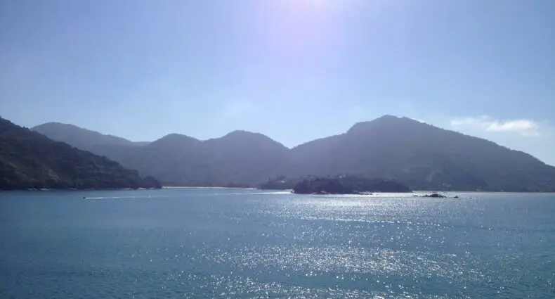 Mar em Ubatuba, foto de uma das pousadas em Pereque Mirim