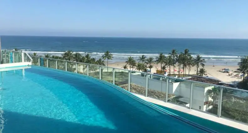Piscina de Airbnb Riviera de São Lourenço