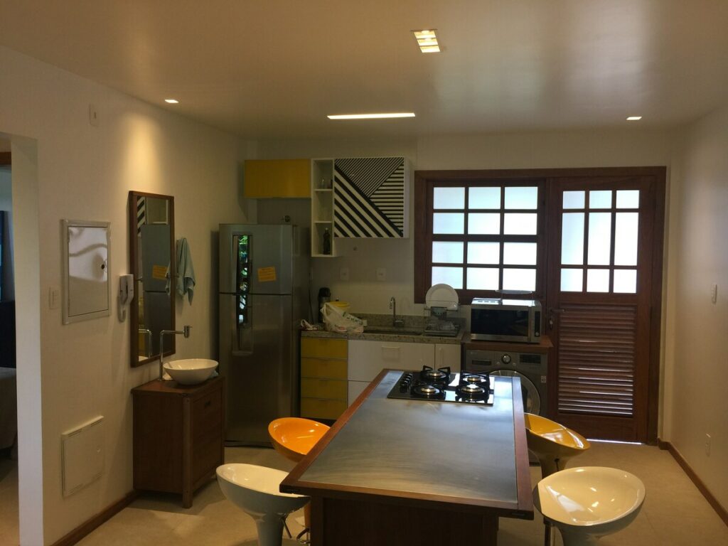 cozinha do airbnb Apartamento Super Agradável na Praia do Forte