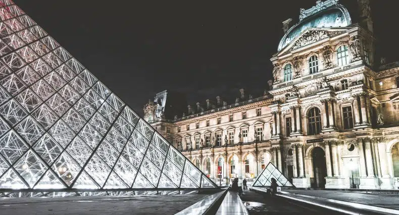 Museu do Louvre