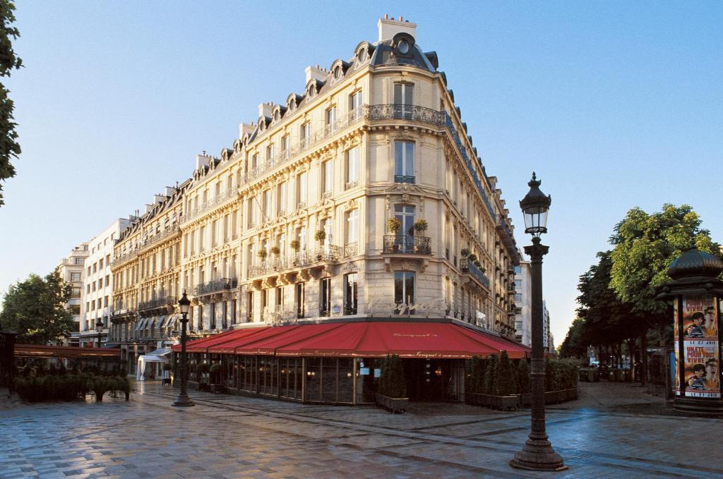 Um dos hotéis perto da Champs-Elysées em Paris