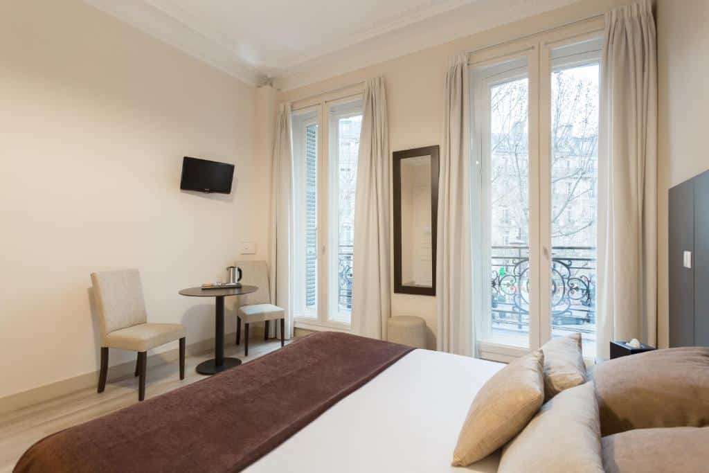 Um dos hotéis baratos em Paris