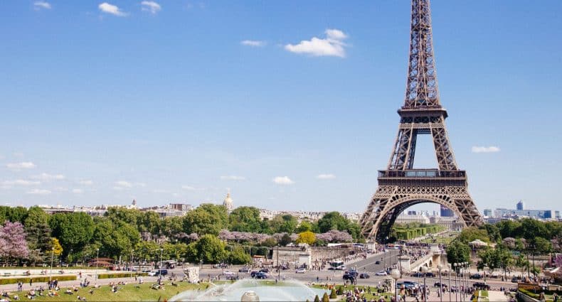 Torre Eiffel, no 7éme, ilustrando post de onde ficar em Paris