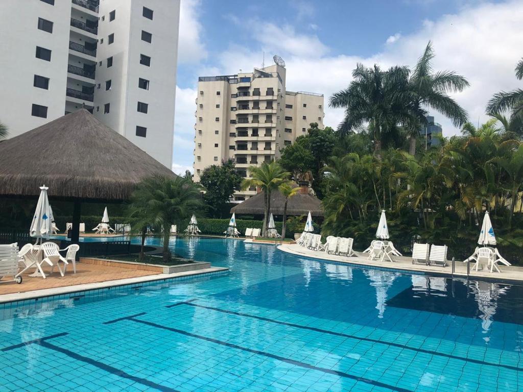 piscina do Apartamento lazer na rua da praia uma opção de airbnb na Riviera de São Lourenço