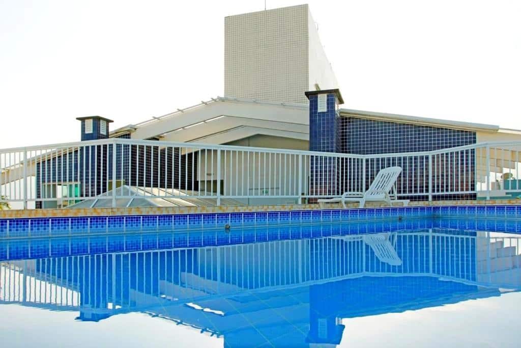 piscina do Boulevard Riviera Flat uma opção de airbnb na Riviera de São Lourenço