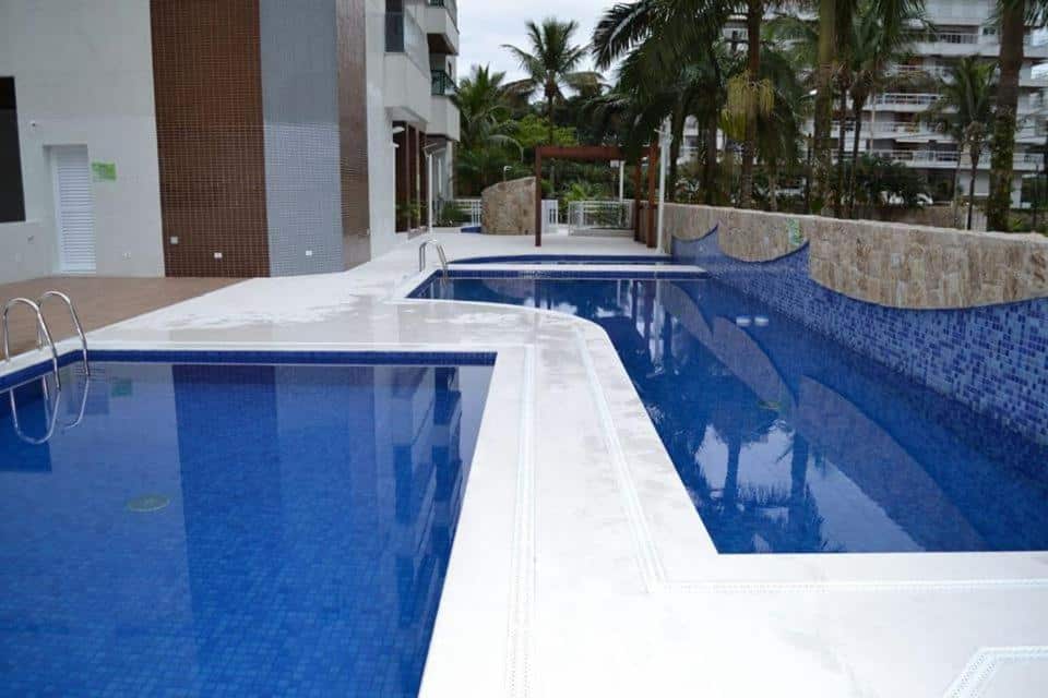piscinas do Apartamento Riviera uma opção de airbnb na Riviera de São Lourenço