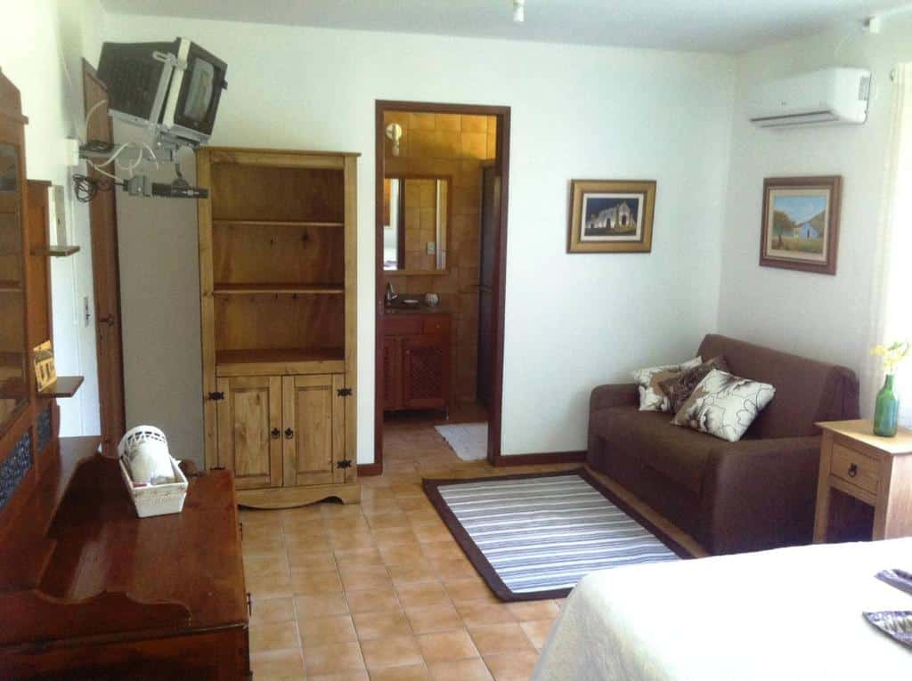sala da Casa em Santo Antônio de Lisboa uma opção de airbnb em Florianópolis