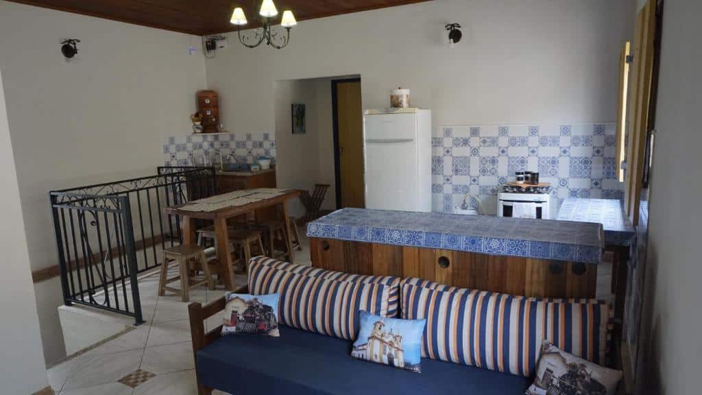 cozinha americana da casa Du Malta uma opção de airbnb em Tiradentes