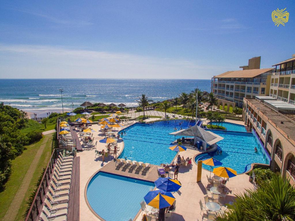 Vista aérea com as piscinas do Costão do Santinho Resort All Inclusive