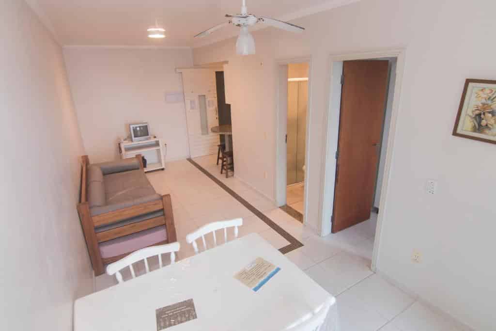 Sala de estar do apart-hotel Paramar Praia Grande, em Ubatuba