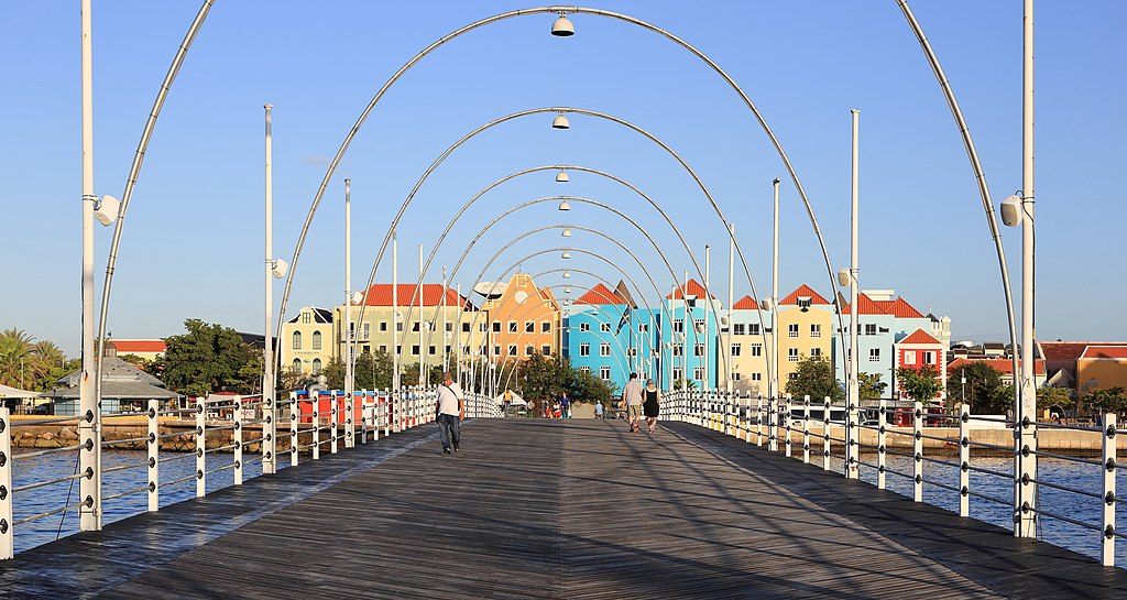 ponte flutuante queen emma em curaçao