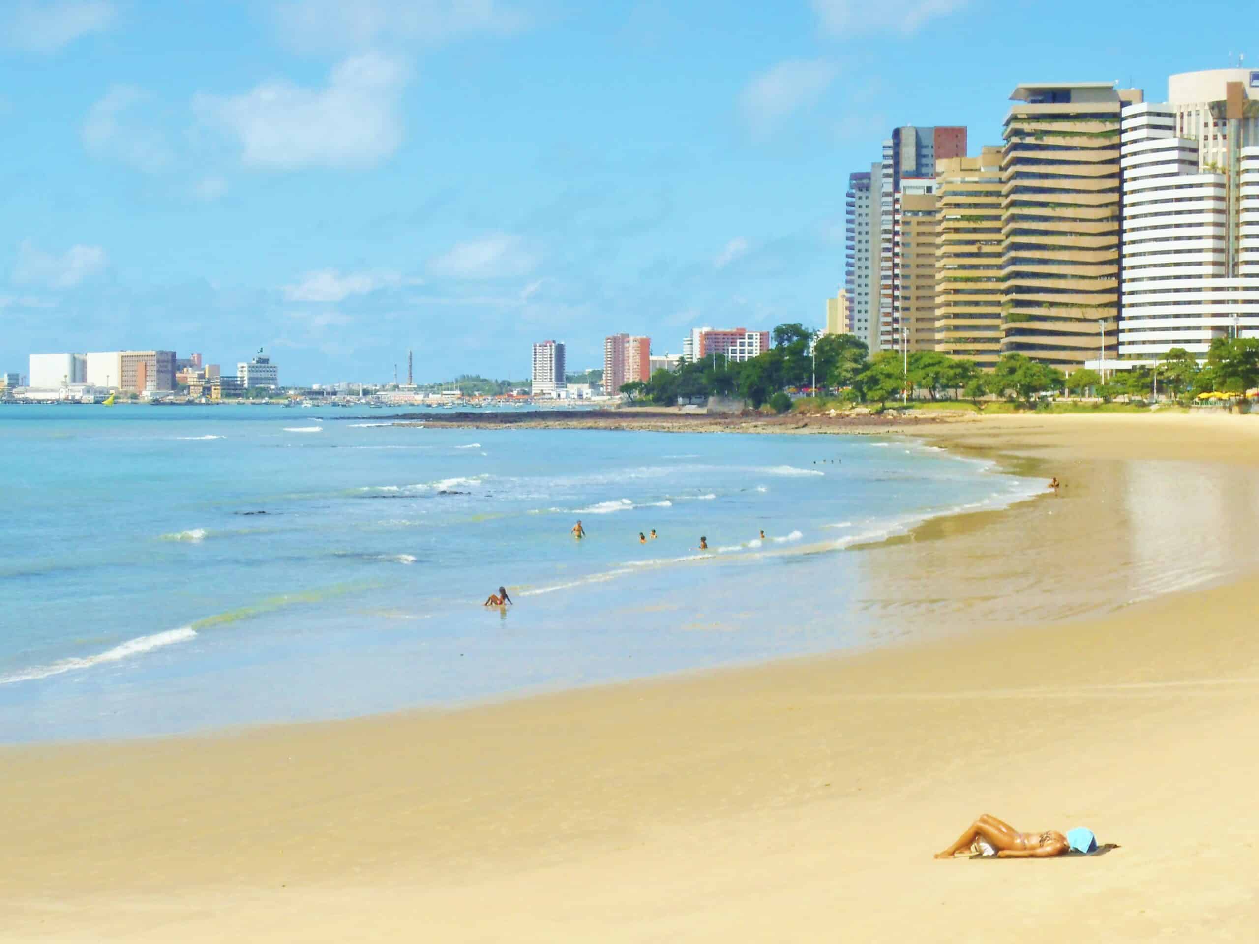 Orla da Praia do Meireles em Fortaleza.