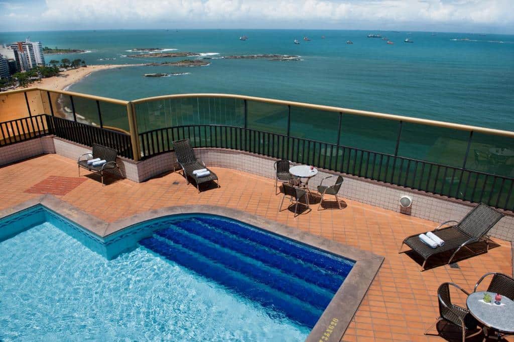 Cobertura com piscina no hotel Quality Suite Vila Velha