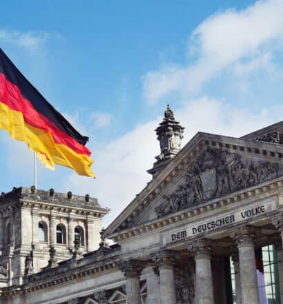 Bandeira Alemanha no Palácio do Reichstag.Seu