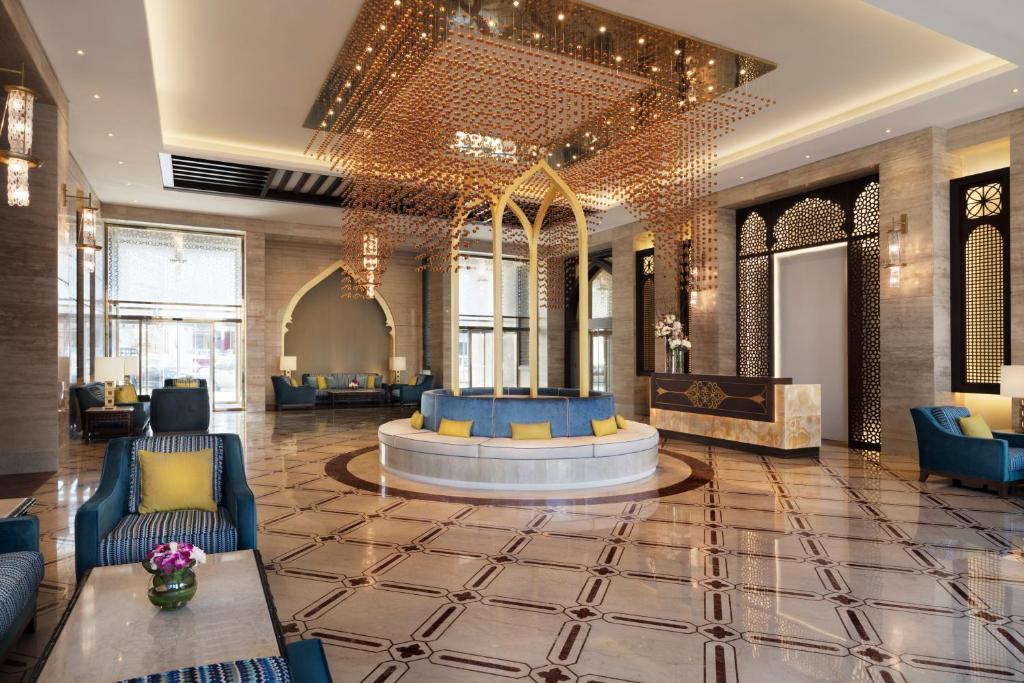 recepção do Al Najada Doha Hotel by Tivoli no Qatar