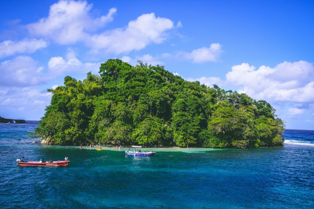 vista da blue lagoon na monkey island na jamaica