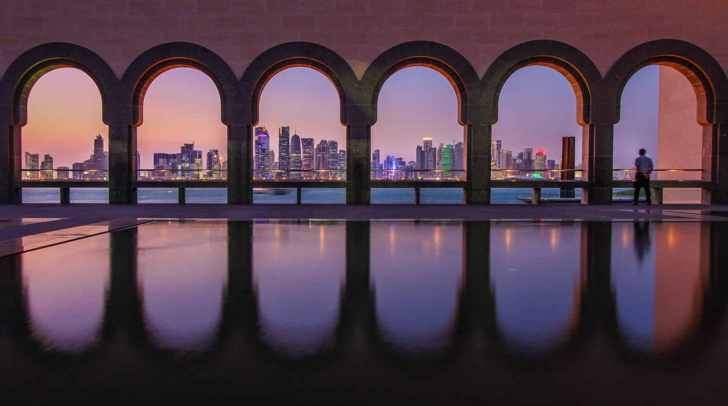 vista do museu de arte islâmica na capital doha no qatar