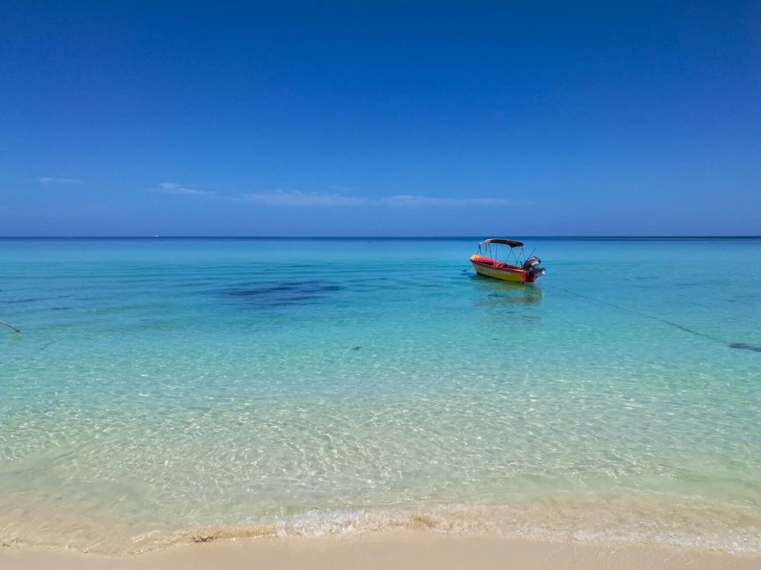 negril beach que pode ser visitada com o seguro viagem jamaica