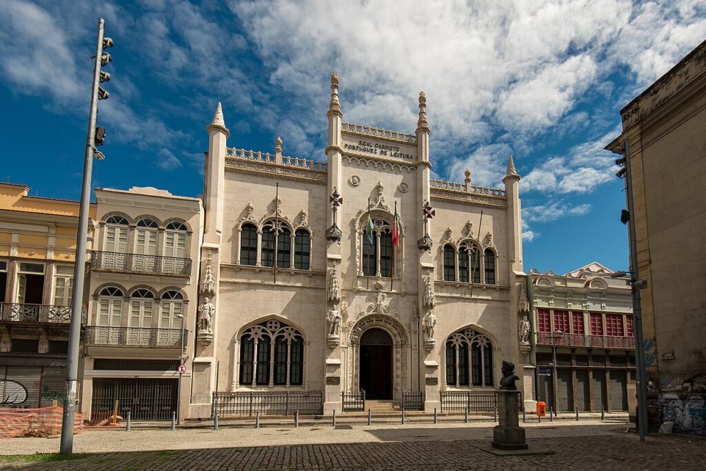 fachada do Real Gabinete Português de Leitura no Rio de Janeiro