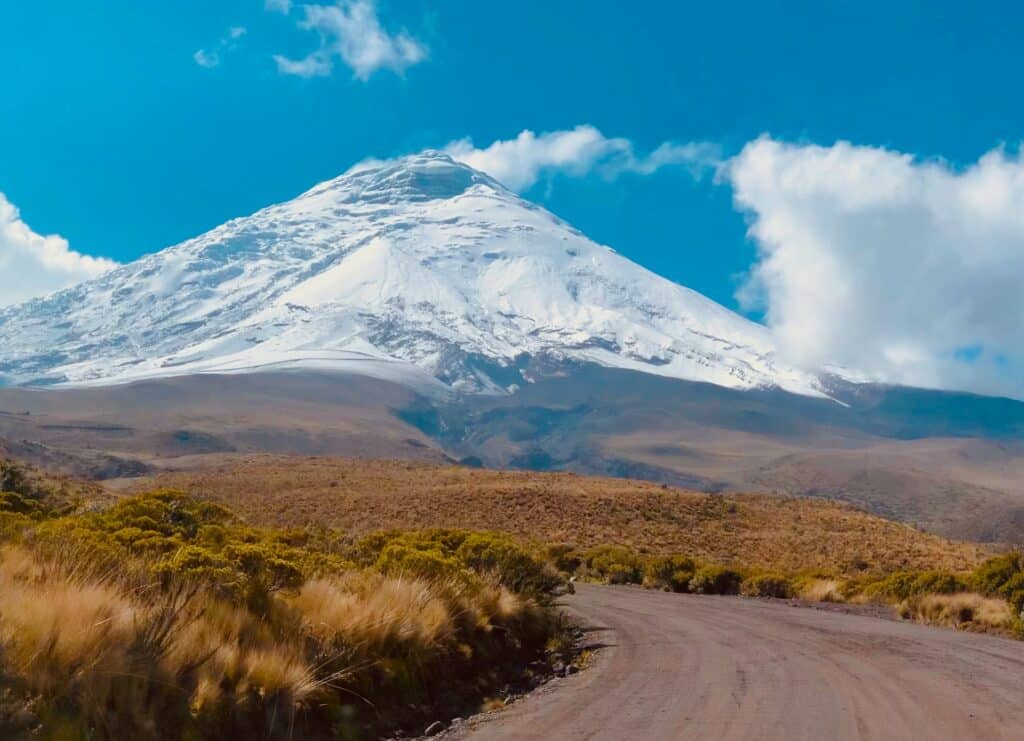 Vulcão Cotopaxi no Equador