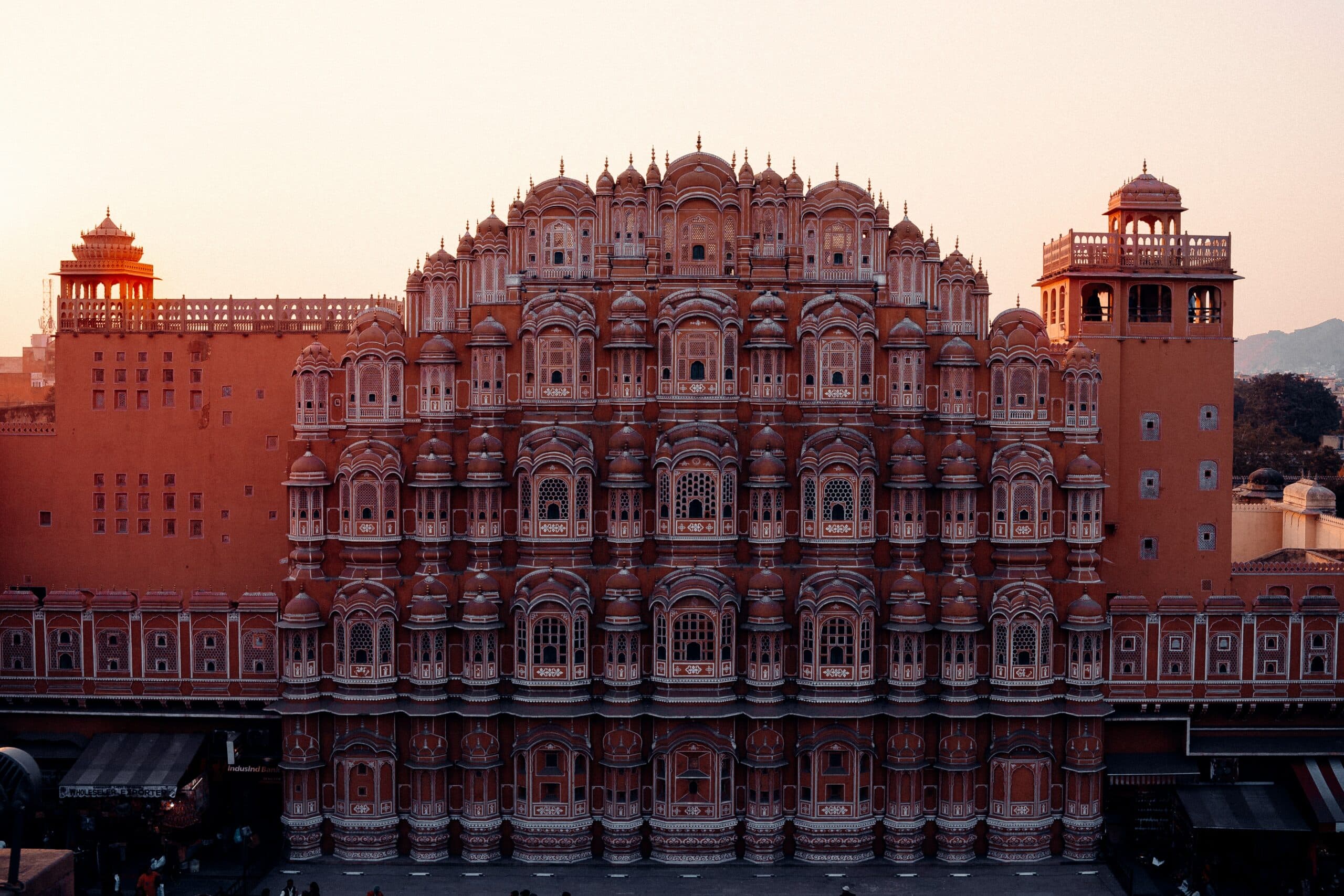 Fachada do Palácio dos ventos na cidade de Jaipur