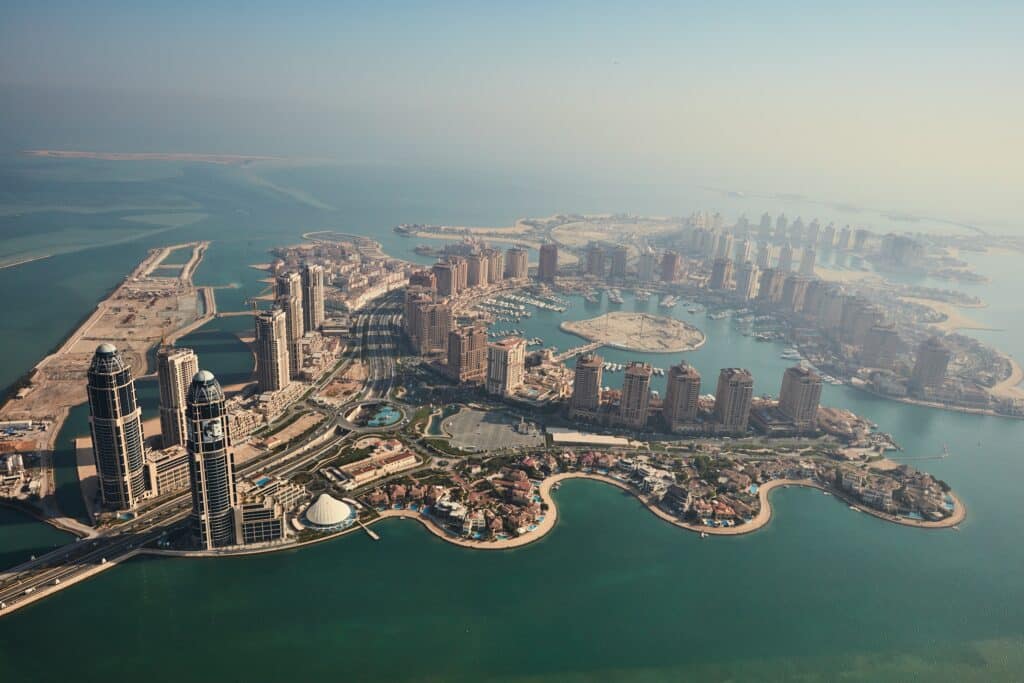 Imagem área do Pérola do Qatar na cidade de Doha