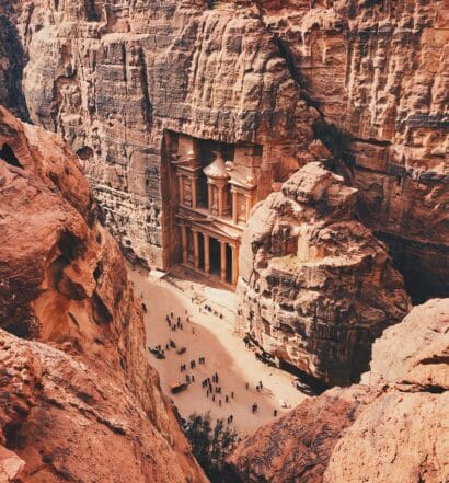 Al Khazneh, tumba escavada em pedra na cidade de Petra