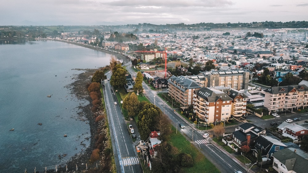 Vista aérea da cidade de Puerto Varas