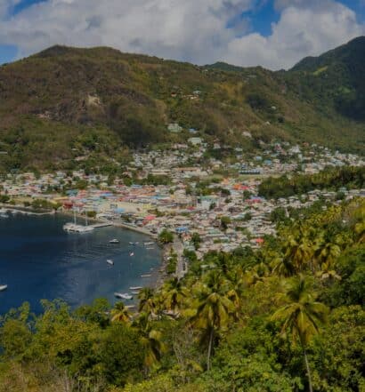 Vista de cima de Castries, Santa Lucia - Representa seguro viagem Santa Lucia