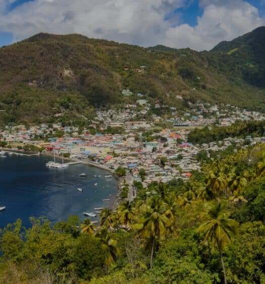Vista de cima de Castries, Santa Lucia - Representa seguro viagem Santa Lucia