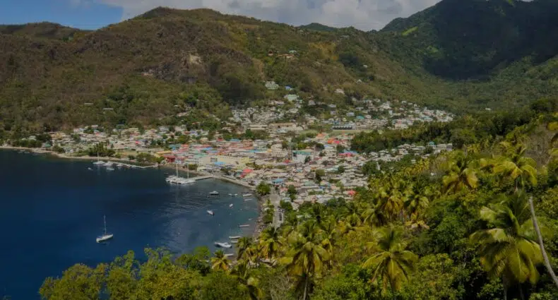 Vista de cima de Castries, Santa Lucia - Representa seguro viagem Santa Lucia