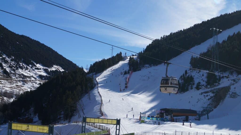Estação de esqui em Soldeu que pode ser visitado com o seguro viagem Andorra