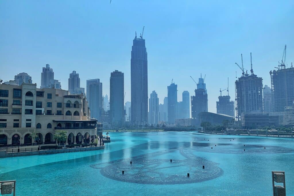 The Burj Khalifa Fountains, Dubai - no centro do desenvolvimento de Downtown em Dubai, Emirados Árabes Seguro Viagem Emirados Árabes.