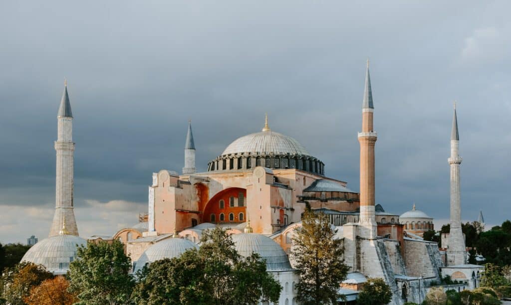 vista da Basílica de Santa Sophia em Istambul, na Turquia