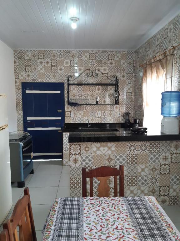 cozinha da Casa Rústicauma opção de airbnb em Tiradentes