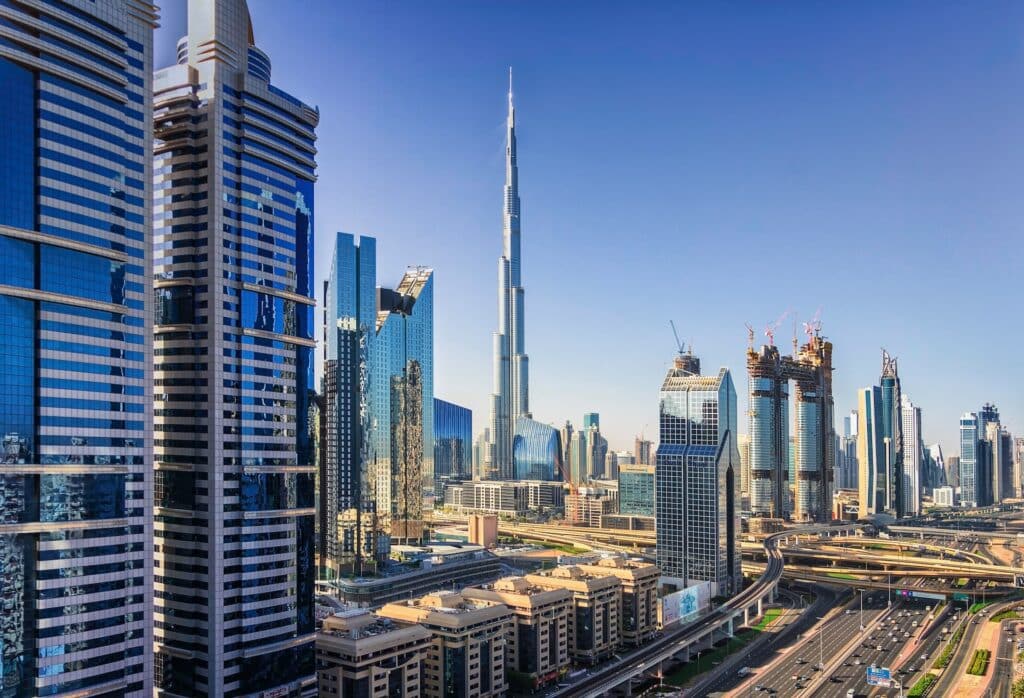Ruas e prédios de Dubai