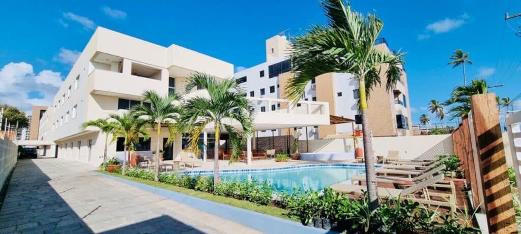 Piscina do Kastel Jampa