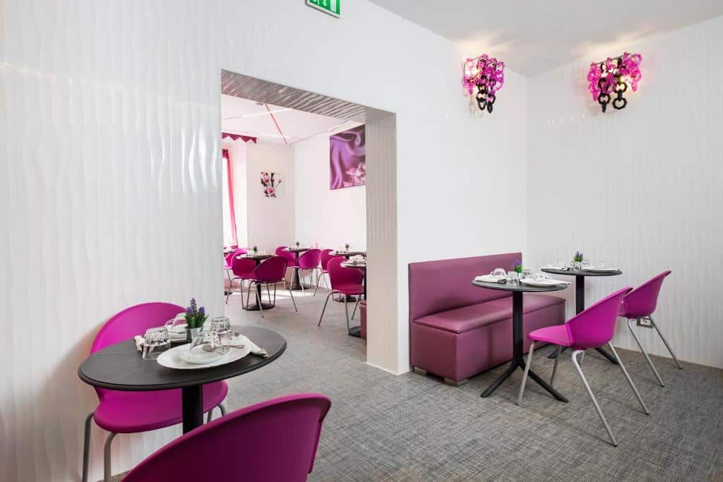 sala de refeições do Hotel Relais Dei Papi uma das opções de hotéis em Roma