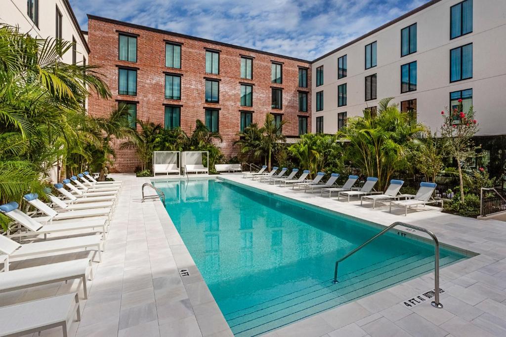 piscina do Hotel Haya um dos hotéis em Tampa