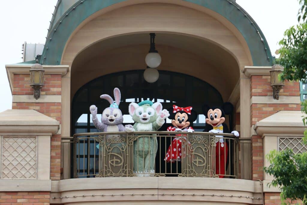 Personagens do Shanghai Disneyland Park, ilustrando post seguro viagem Xangai